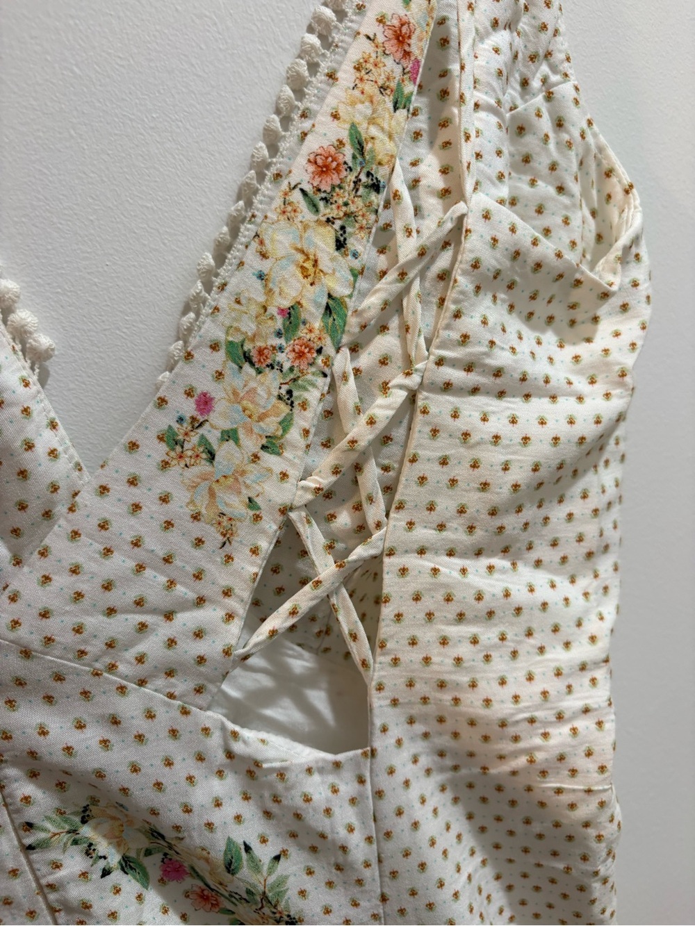 Farm Rio Long Floral Maxi Dress Size M Strappy V Neck White/Yellow - Picture 12 of 14